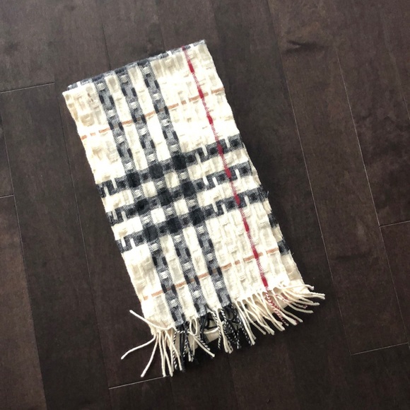 Burberry Accessories - Authentic Burberry scarf